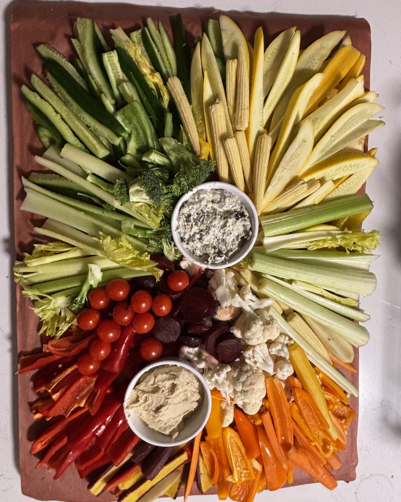 the vegetable crudité board, hummus and creamy spinach dip